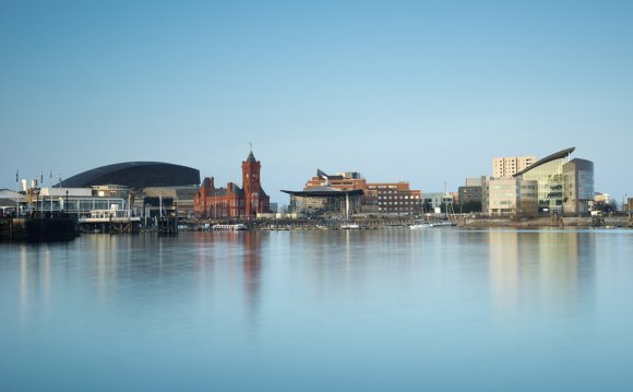 The Official Cardiff Bay